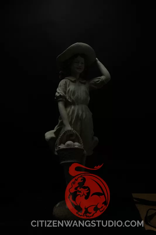 Spooky Girl 4..Low light Leica.JPG